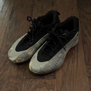 adidas Men's Black and Gray Performance Sneakers